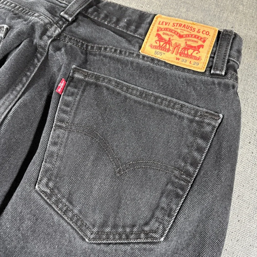 Levi's 505 Regular Fit Jeans Mens 33x29 Faded Black Straight Leg Denim